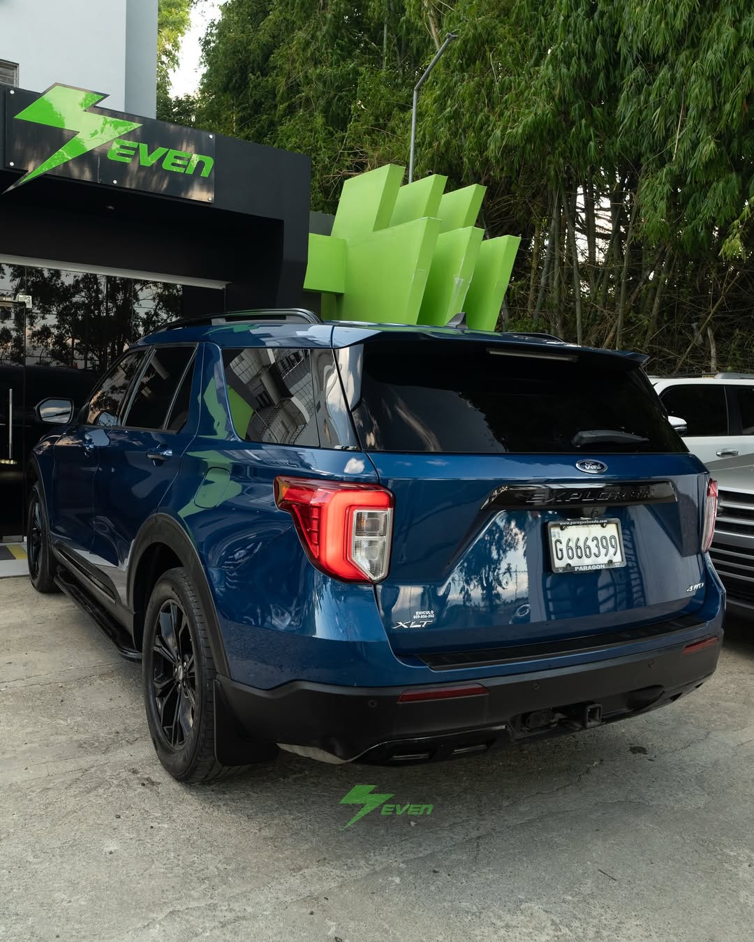 Ford Explorer XLT 2022