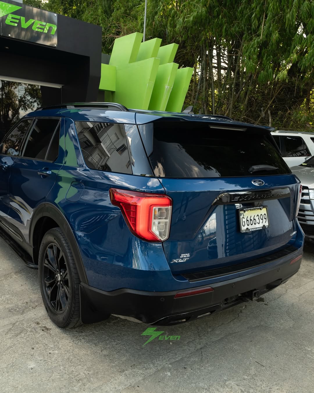 Ford Explorer XLT 2022