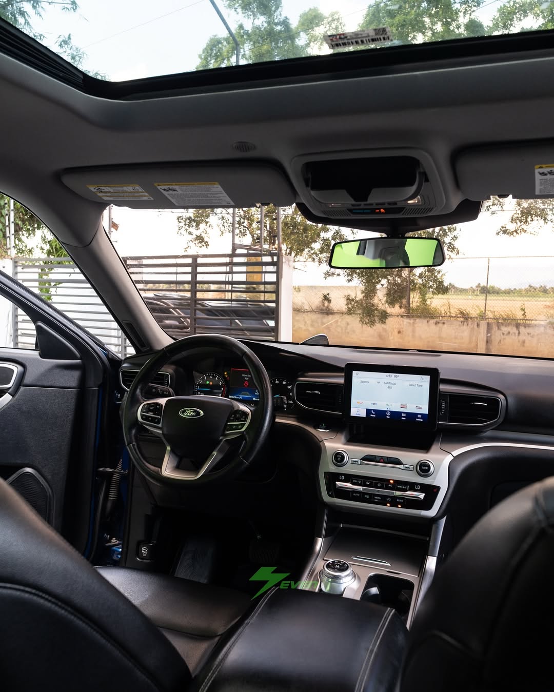 Ford Explorer XLT 2022