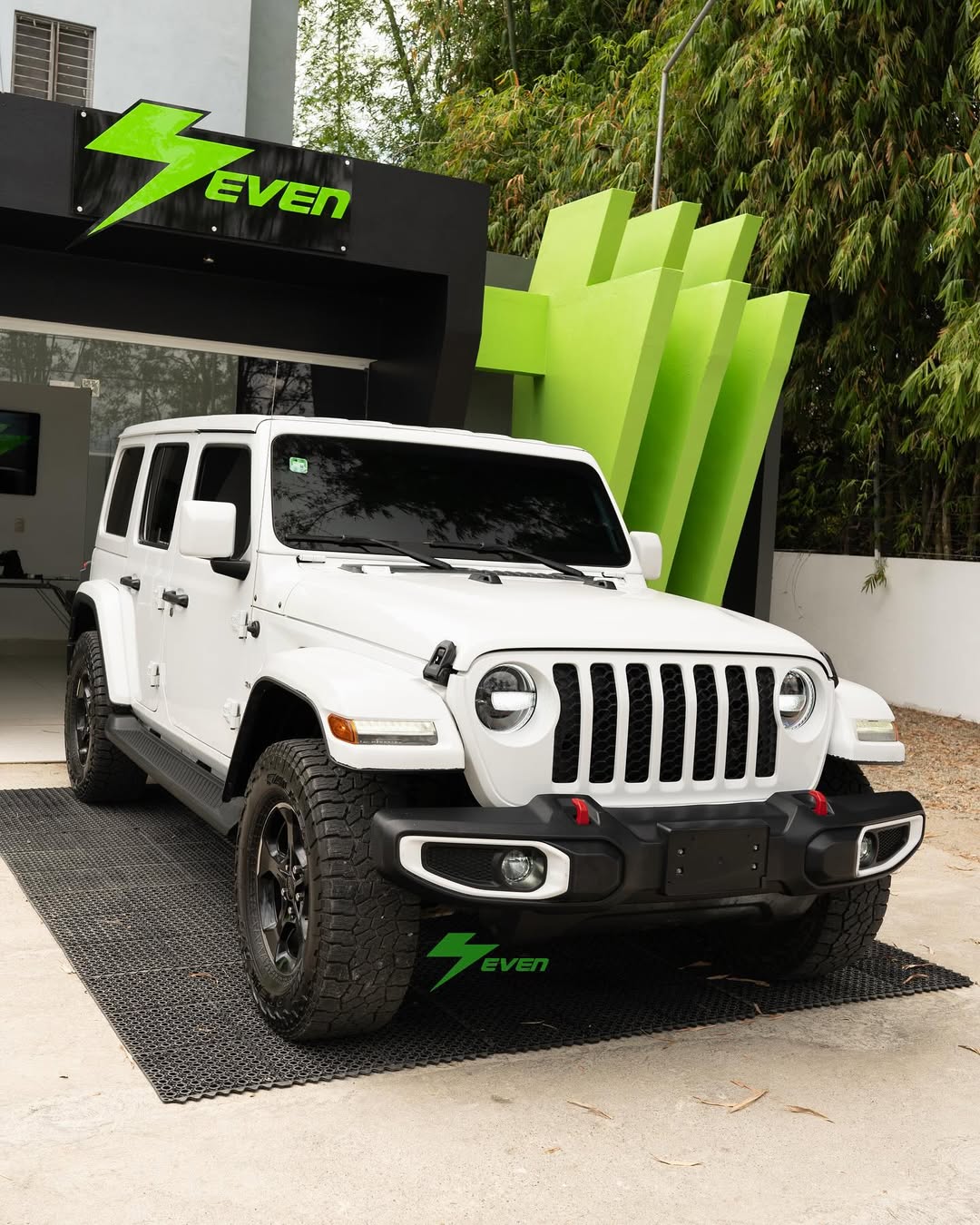 Jeep Wrangler Sahara 2020