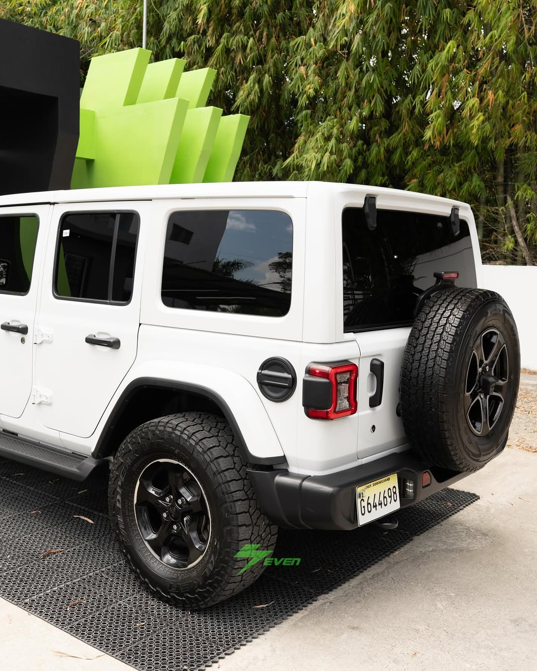 Jeep Wrangler Sahara 2020