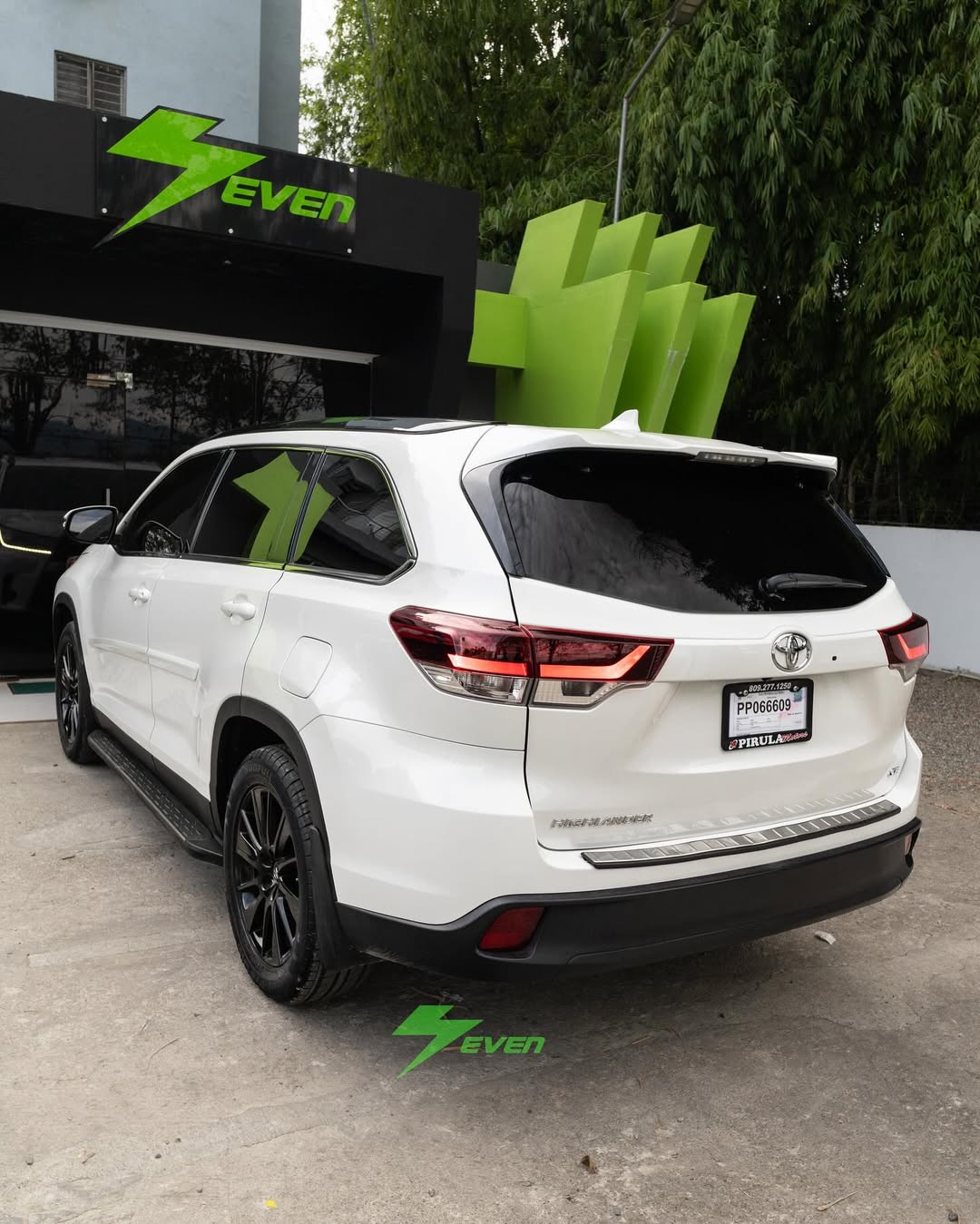 Toyota Highlander SE 2019