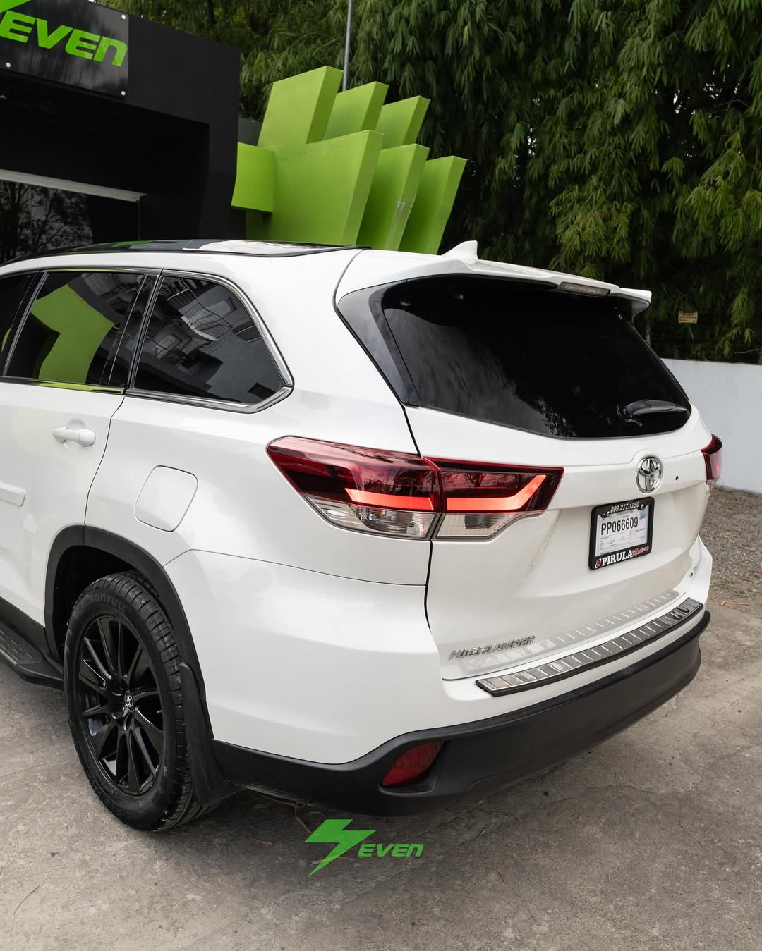 Toyota Highlander SE 2019