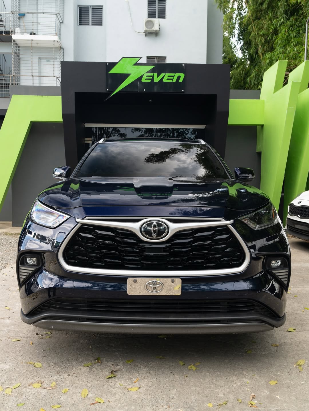 Toyota Highlander XLE 2021