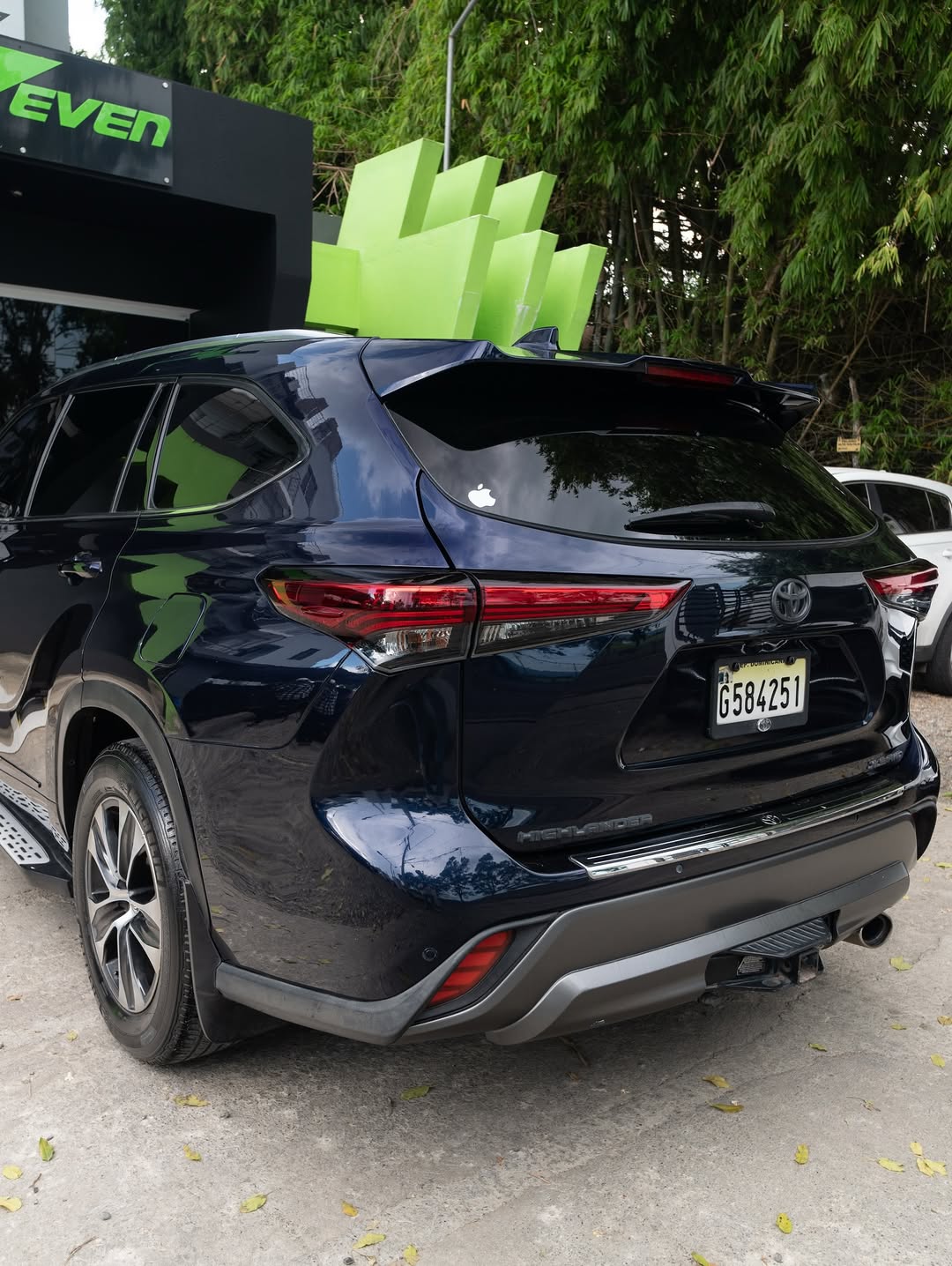 Toyota Highlander XLE 2021